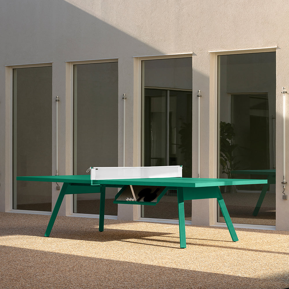Mesa de ping pong de lujo para exterior.