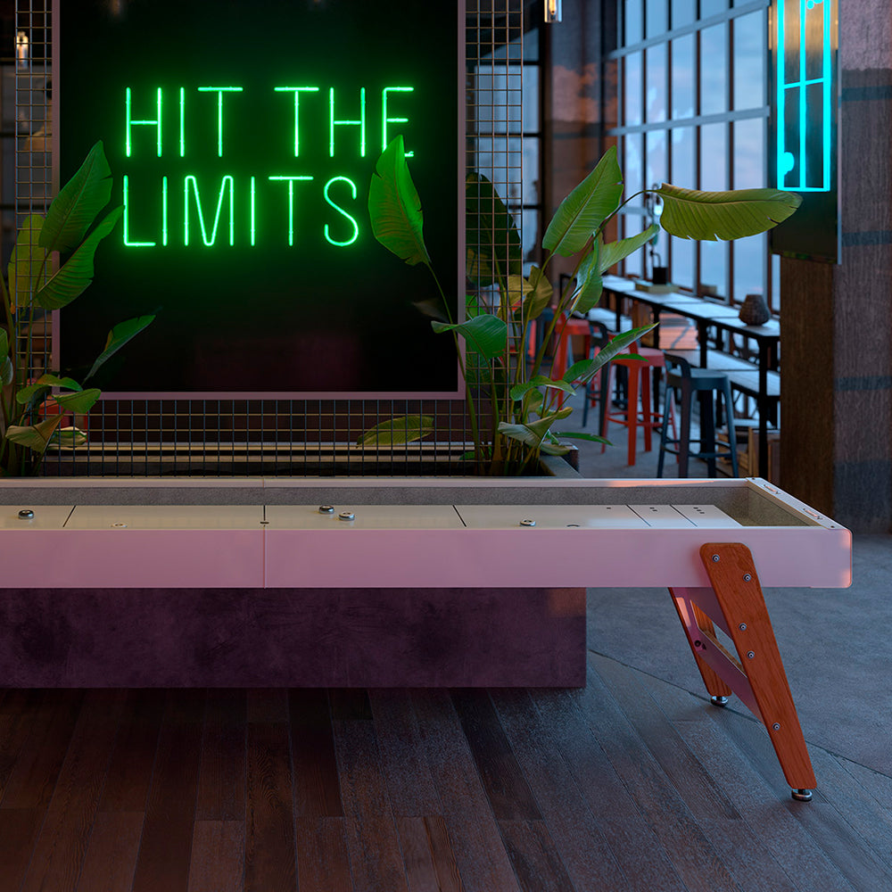 Shuffleboard de diseño RS Barcelona convertible en mesa de lujo para interior.