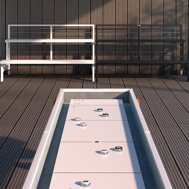 Diseño de mesa de shuffleboard de RS Barcelona con bancos, ideal para lujo en hotel, hogar u oficina.